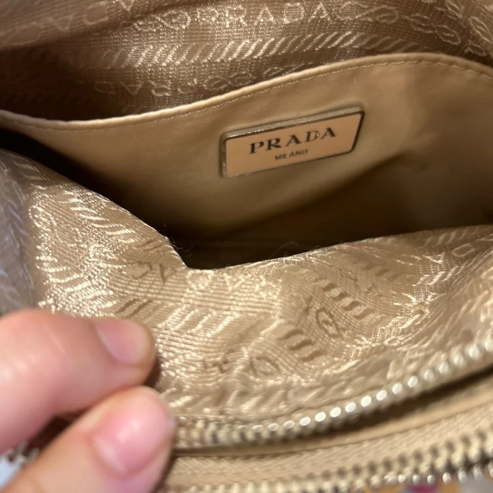Purse - Picture 2 of 11